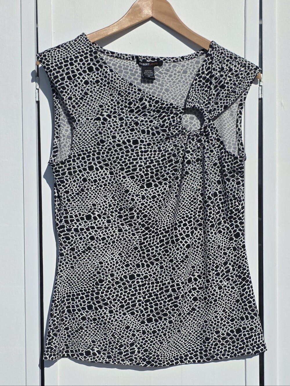 Robert Louis Black & White Patterned Sleeveless Blouse Size M